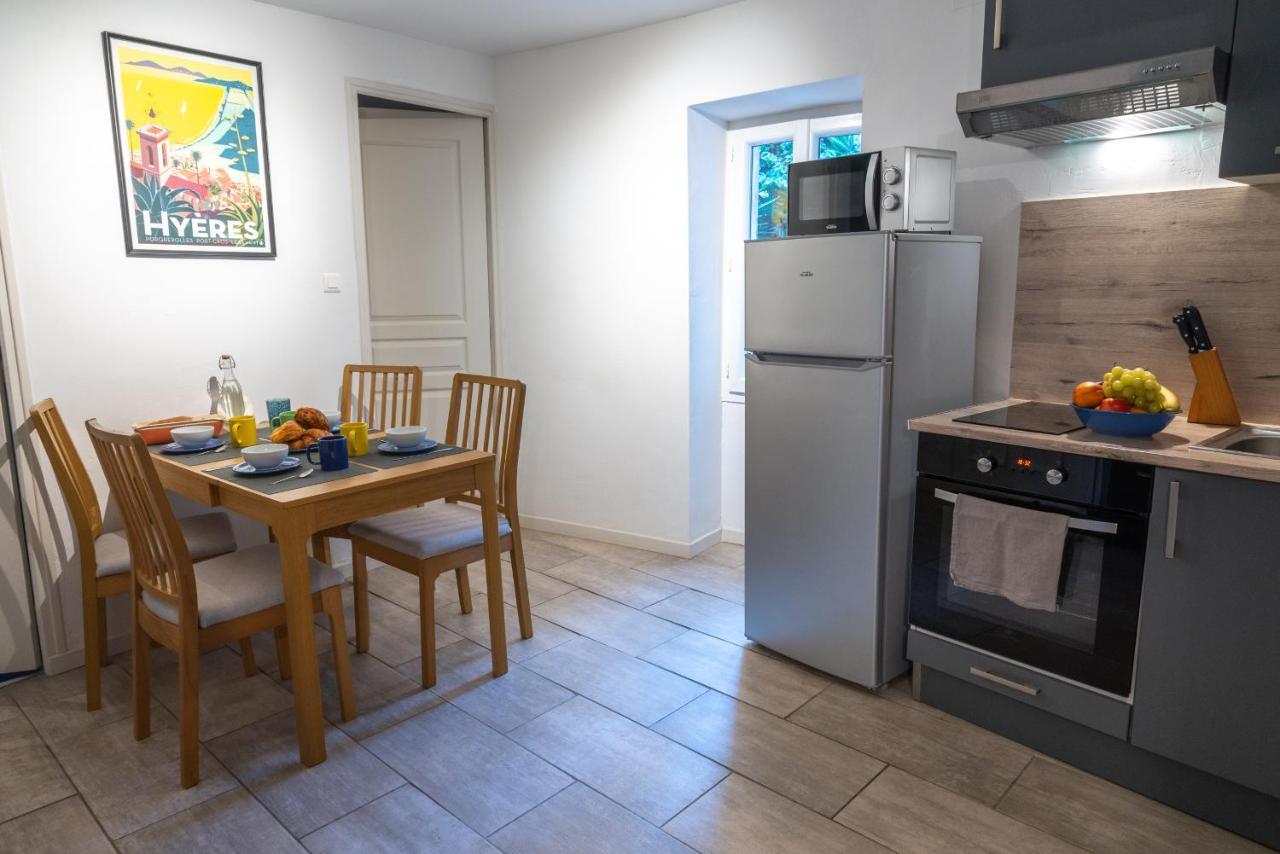 Blue Palm Apartment Hyeres Bagian luar foto