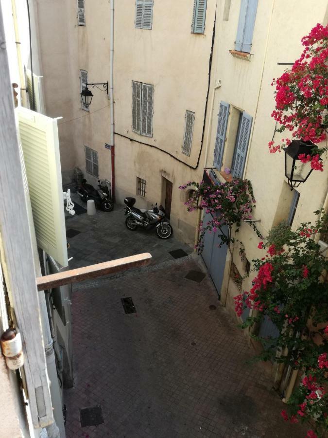 Blue Palm Apartment Hyeres Bagian luar foto